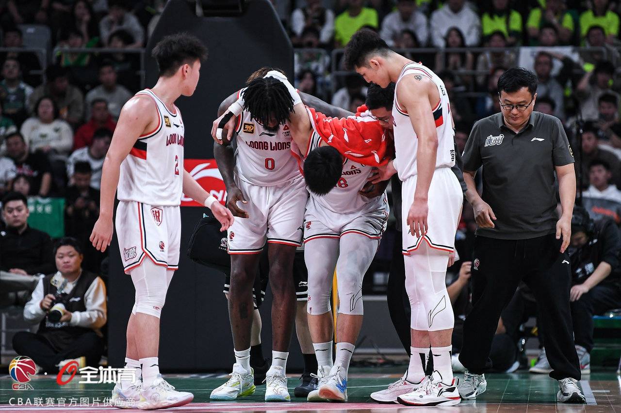 清晨体能课后,底特律活塞造点机会备战CBA常规赛,信心回归,医务组通报恢复的简单介绍 清晨体能课后,底特律活塞造点机会备战CBA常规赛,信心回归,医务组通报恢复的简单介绍